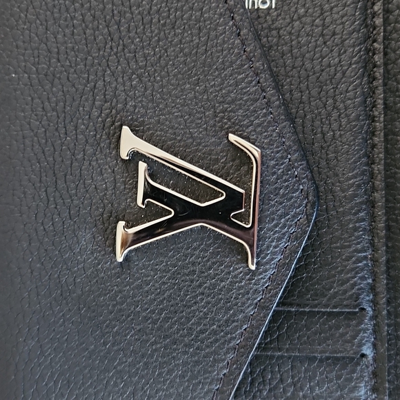 Louis Vuitton Wallet - Picture 9 of 14